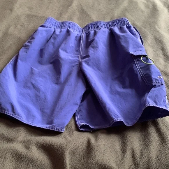 Men’s Newport Blue swim trunks.  Blue with green accents.  Size Large. - Picture 5 of 6